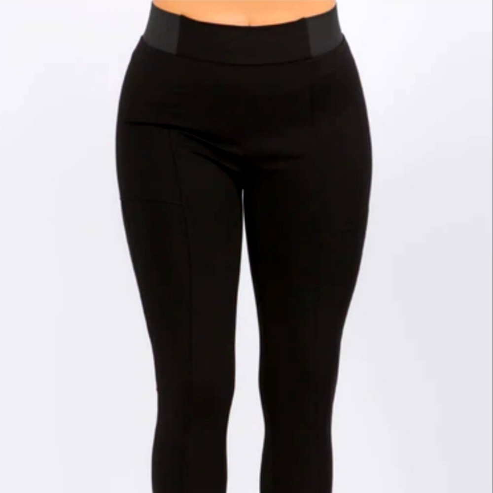 NWOT black CiSono polyester and spandex pant size M.